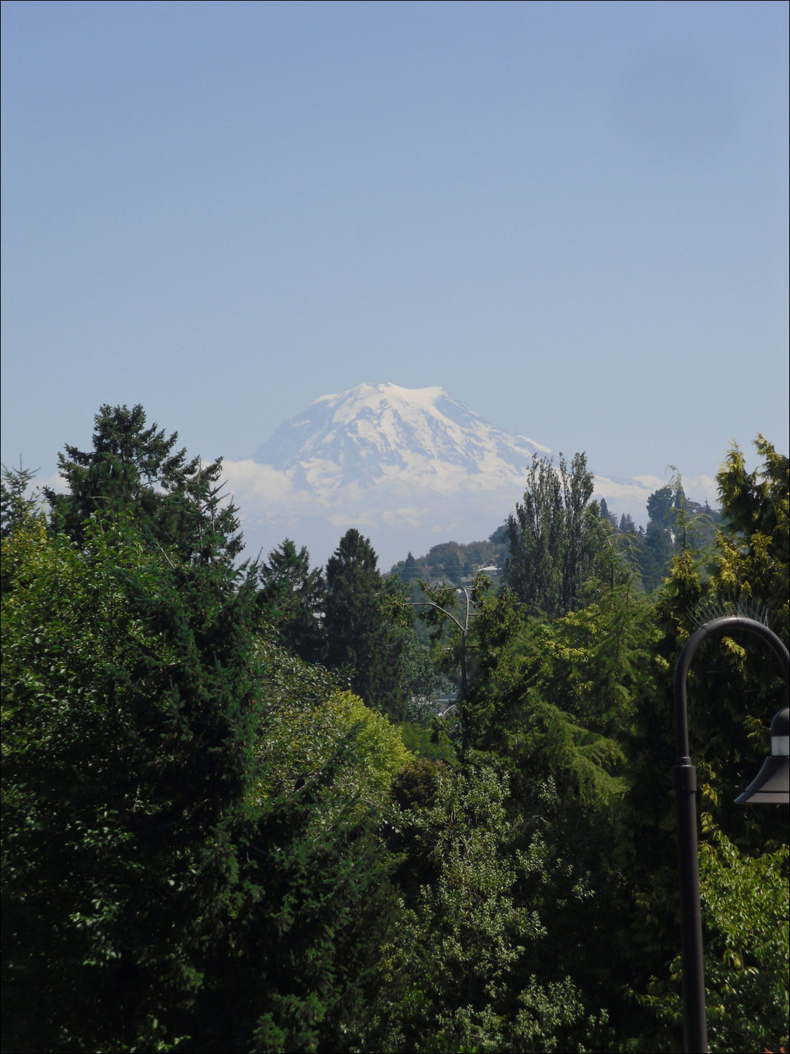 Tacoma, WA-Point Defiance Zoo & Aquarium-view of Mt. Ranier
